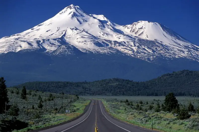 The people who first measured Mount Everest lied and added 2 extra feet to its official height 2 Skultimulti