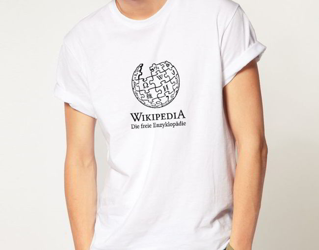 Women find men wearing plain white T-Shirt 10% more attractive, found out by a new research 2 Wikimedia Deutschland