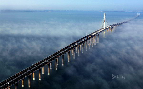 15 Most Stunning Bridges You Will Ever See in the World 9 Sean Russell/flickr