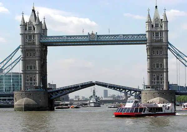 15 Most Stunning Bridges You Will Ever See in the World 3 wikimedia
