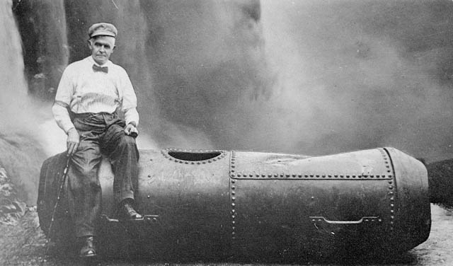 Bobby Leach, The Second Person to go over Niagara Falls 2 wikipedia