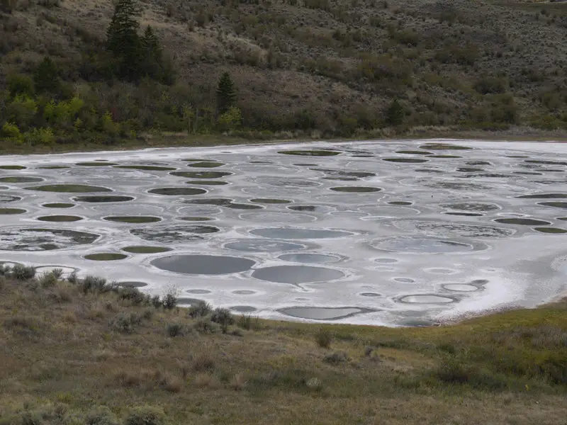 The Fantastic Spotted Lake in Canada 3 Spotted Lake